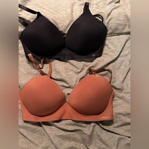 34b danskin bras